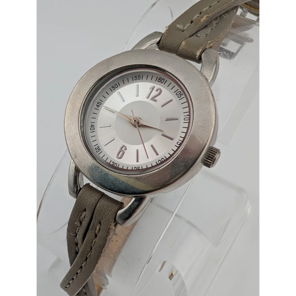 Women's Silver 27mm Watch Twisted Gray Faux Leather Band- New Battery‎